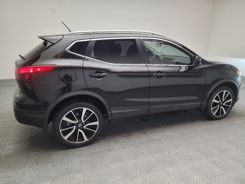 2017 Nissan Rogue Sport in Riverside, CA 92504 - 18092342 10