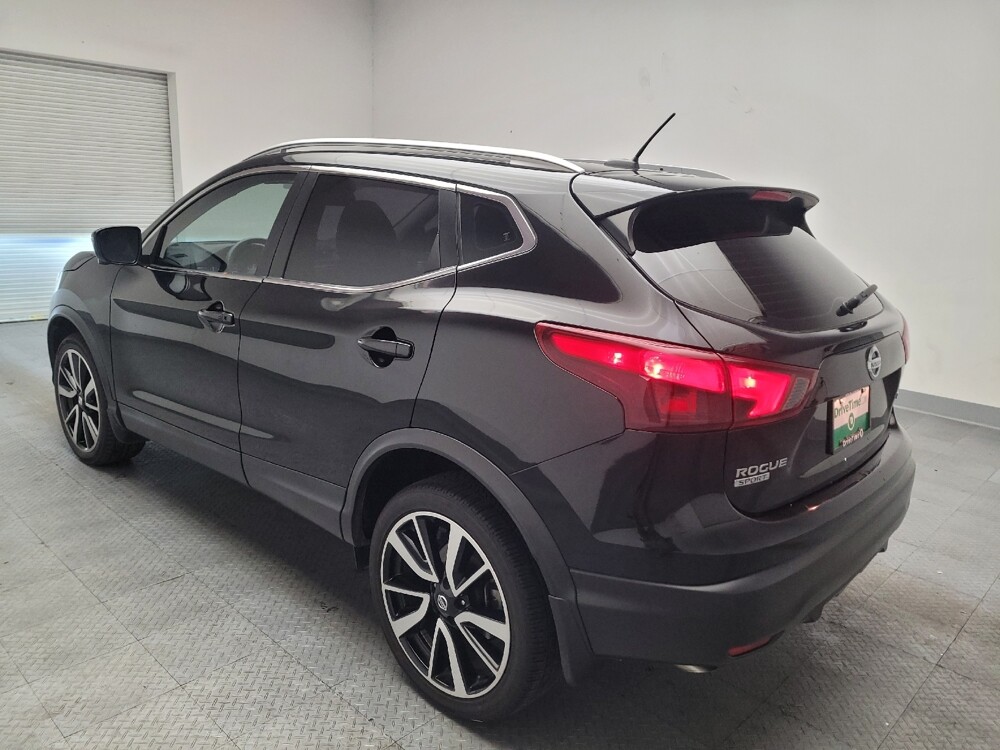 2017 Nissan Rogue Sport in Riverside, CA 92504 - 18092342 5