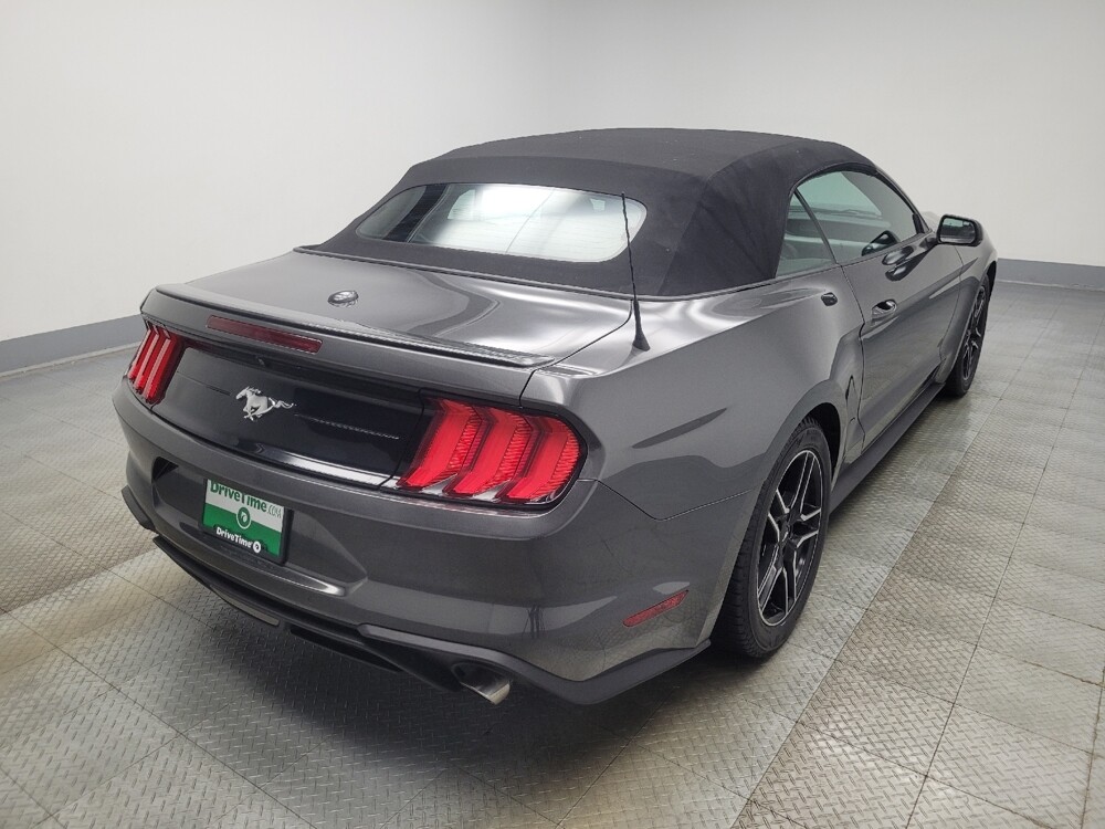 2018 Ford Mustang in Indianapolis, IN 46222 - 18092344 9