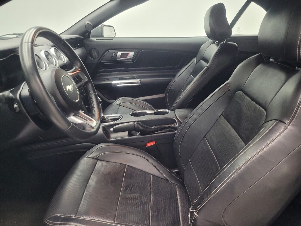 2018 Ford Mustang in Indianapolis, IN 46222 - 18092344 17