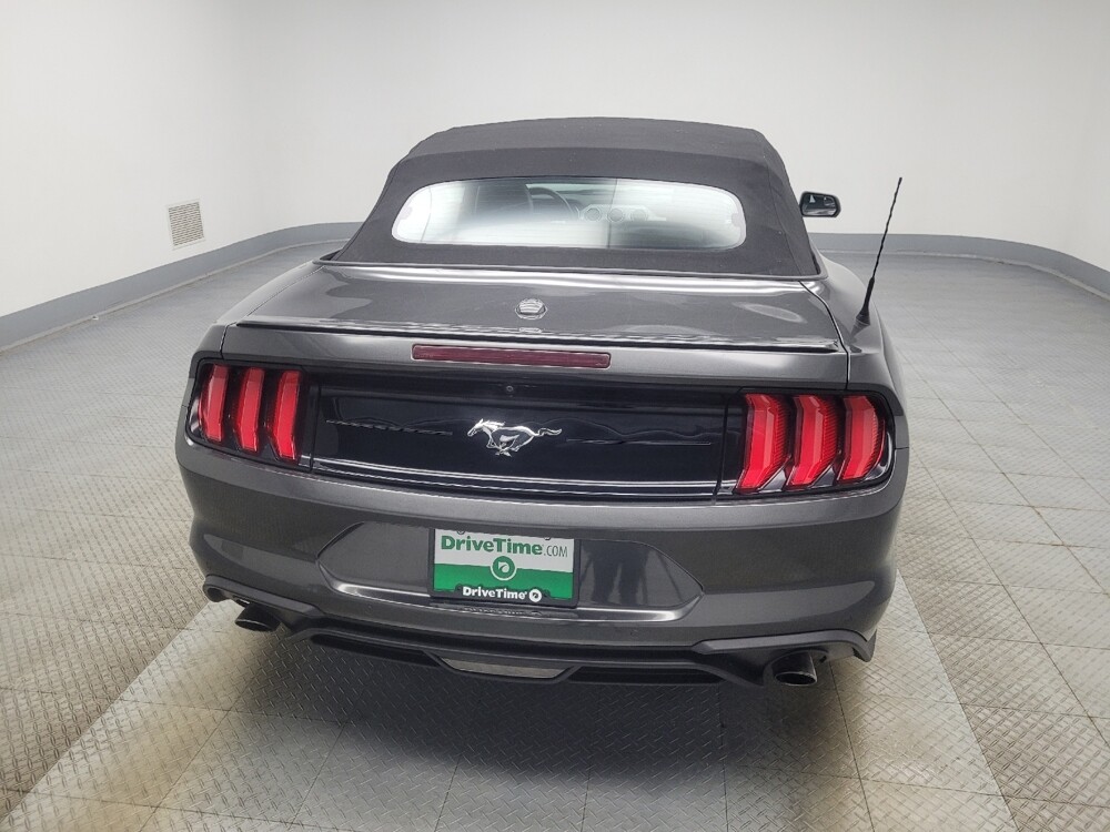 2018 Ford Mustang in Indianapolis, IN 46222 - 18092344 7