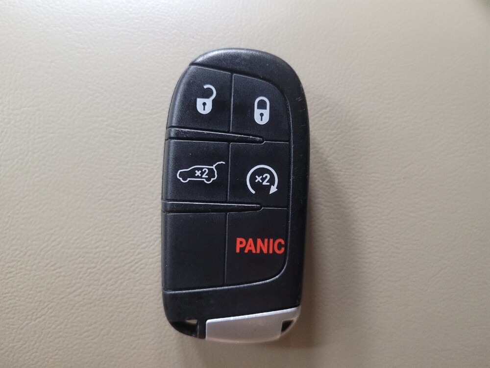 2018 Jeep Grand Cherokee in Jackson, MS 39211 - 18092351 32