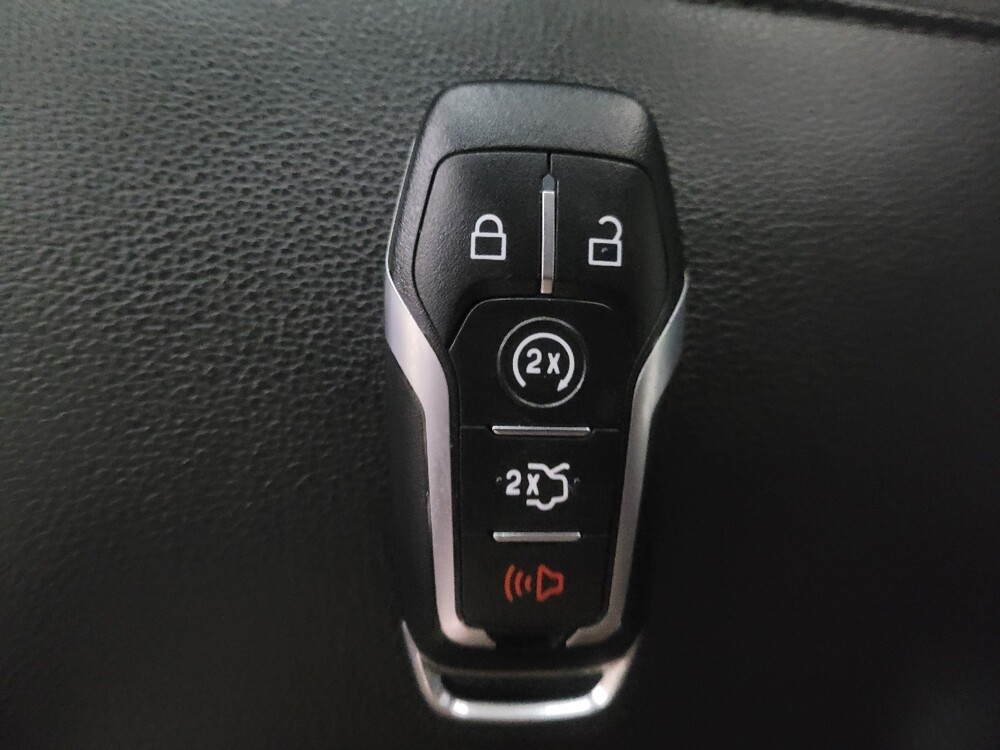 2016 Ford Fusion in Jackson, MS 39211 - 18092353 32