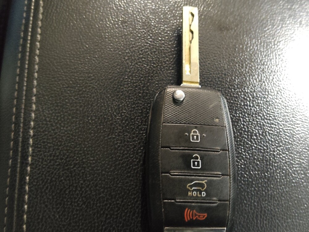 2017 Kia Sorento in Temple, TX 76502 - 18092360 32