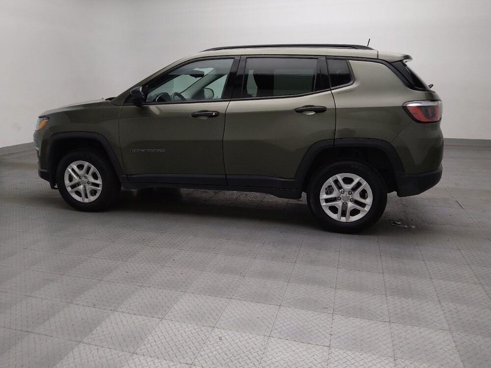 2018 Jeep Compass in Tulsa, OK 74145 - 18092363 3