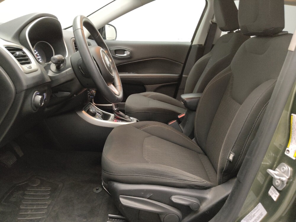 2018 Jeep Compass in Tulsa, OK 74145 - 18092363 17