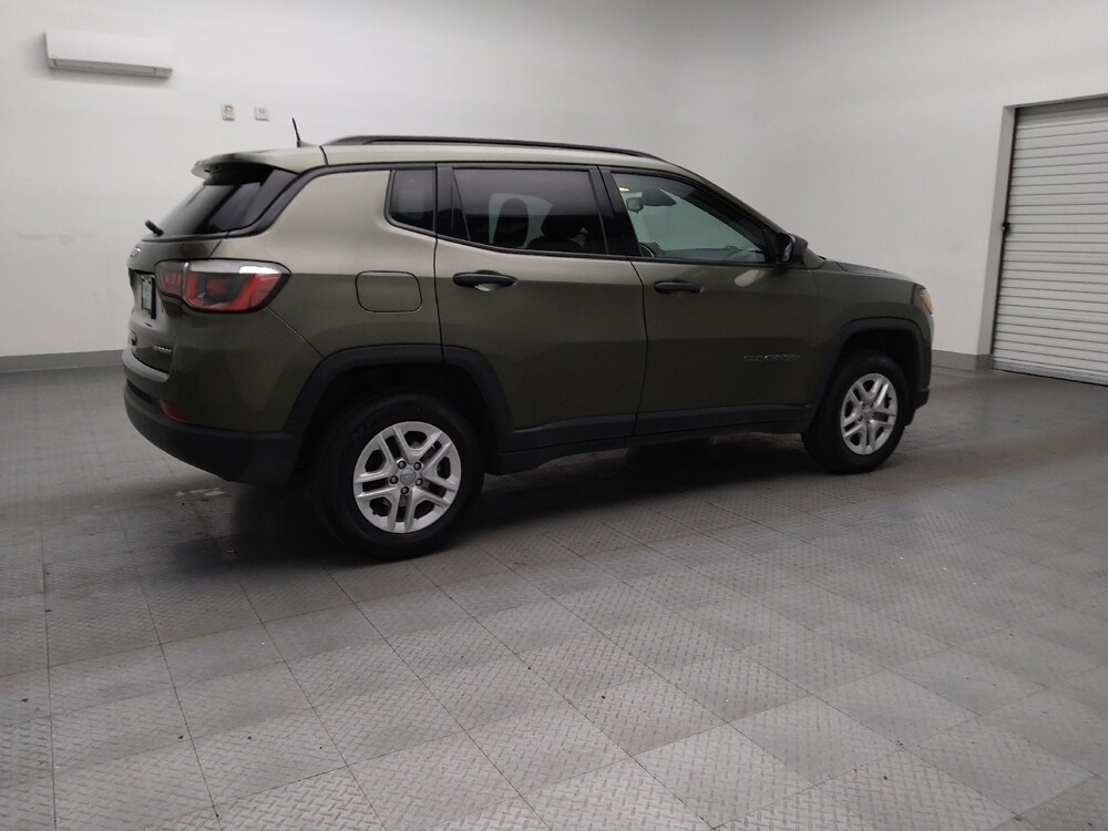 2018 Jeep Compass in Tulsa, OK 74145 - 18092363 10