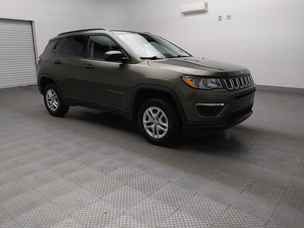 2018 Jeep Compass in Tulsa, OK 74145 - 18092363 13