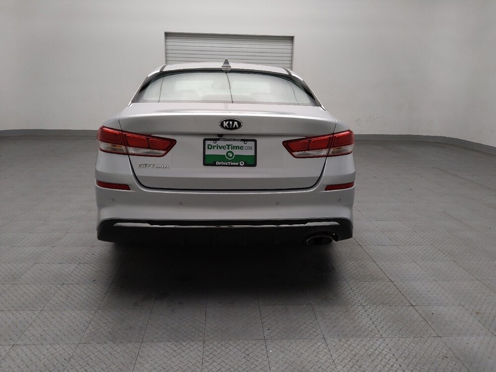 2019 Kia Optima in El Paso, TX 79907 - 18092364 6