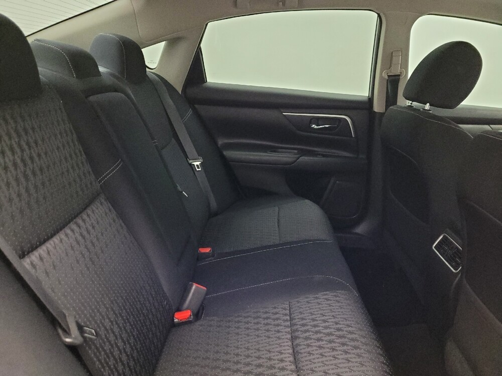 2016 Nissan Altima in Chandler, AZ 85225 - 18092370 19