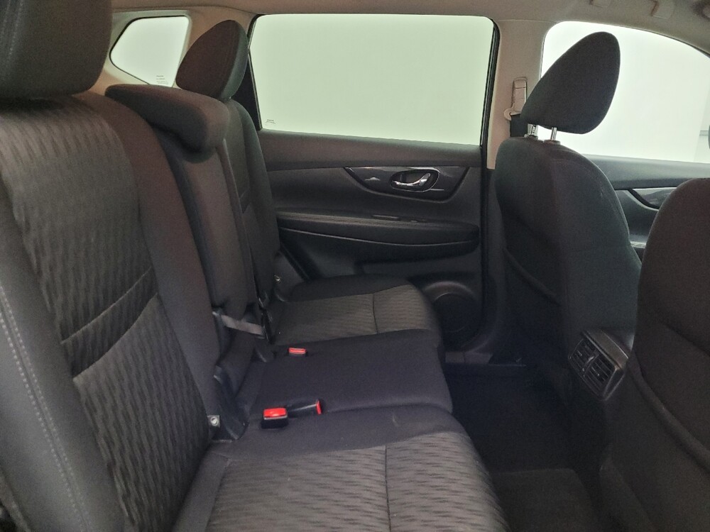 2018 Nissan Rogue in Chandler, AZ 85225 - 18092371 19