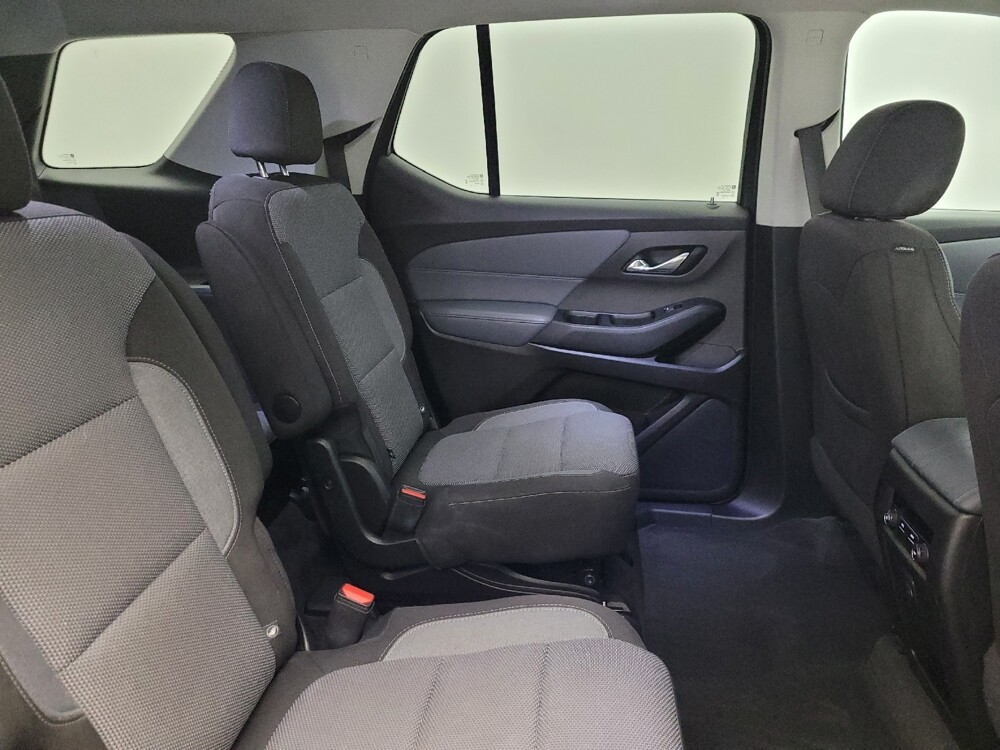 2019 Chevrolet Traverse in Mesa, AZ 85210 - 18092378 19