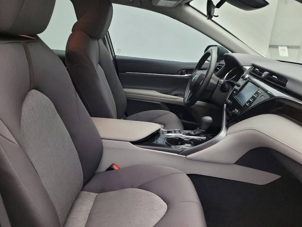 2019 Toyota Camry in Chandler, AZ 85225 - 18092380 21