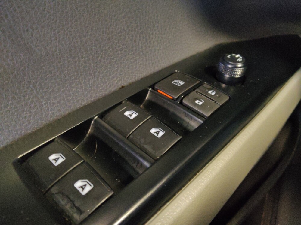 2019 Toyota Camry in Chandler, AZ 85225 - 18092380 27