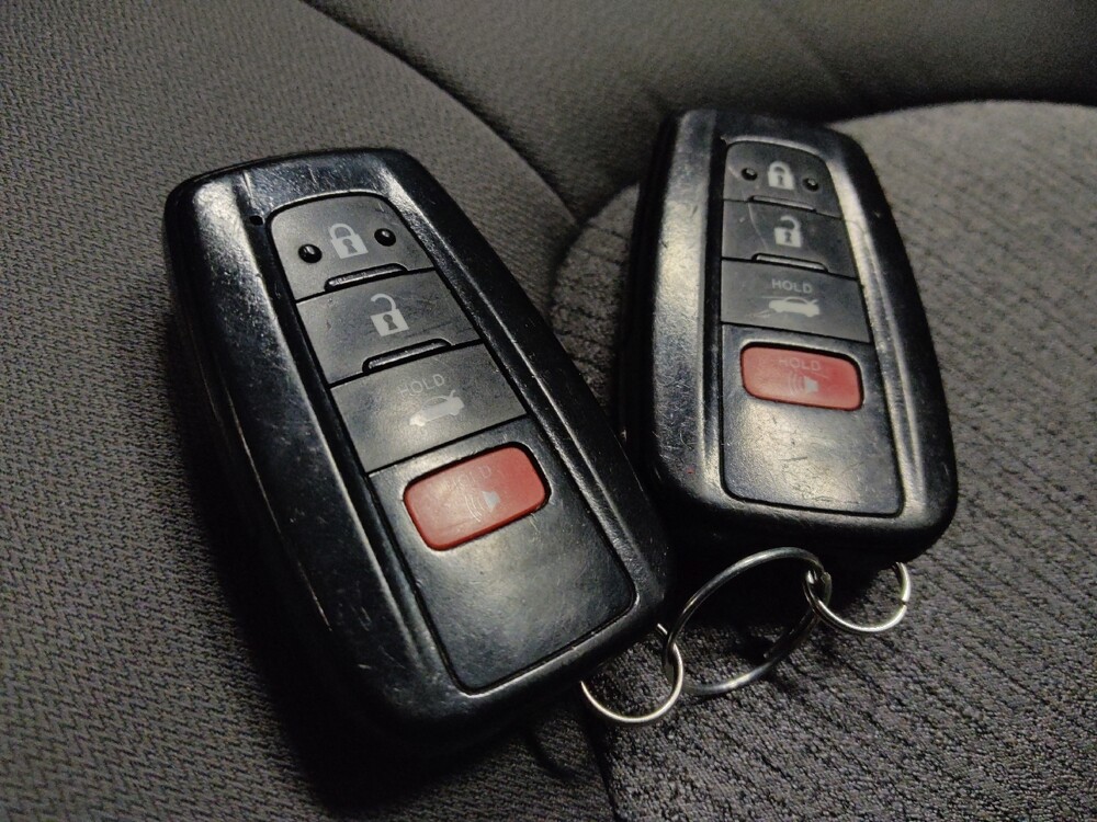 2019 Toyota Camry in Chandler, AZ 85225 - 18092380 32