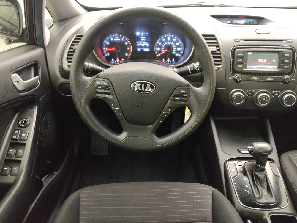 2017 Kia Forte in Charleston, SC 29414 - 18092384 22