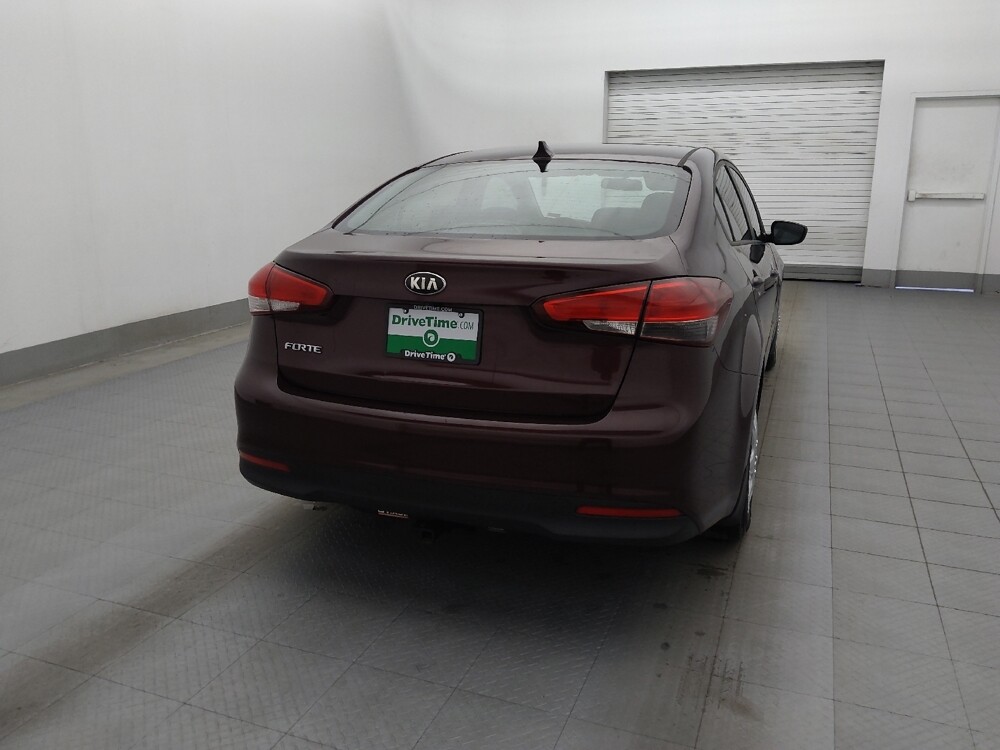 2017 Kia Forte in Charleston, SC 29414 - 18092384 7