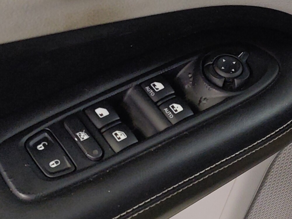 2018 Jeep Compass in Lakeland, FL 33815 - 18092387 27