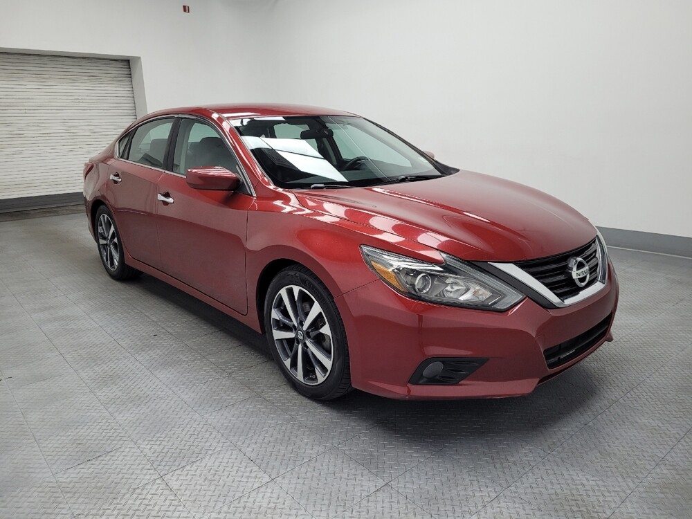2017 Nissan Altima in Las Vegas, NV 89102 - 18092396 13