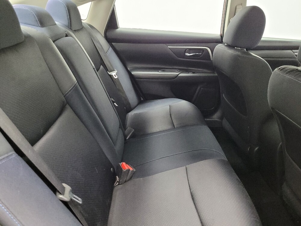 2017 Nissan Altima in Las Vegas, NV 89102 - 18092396 19