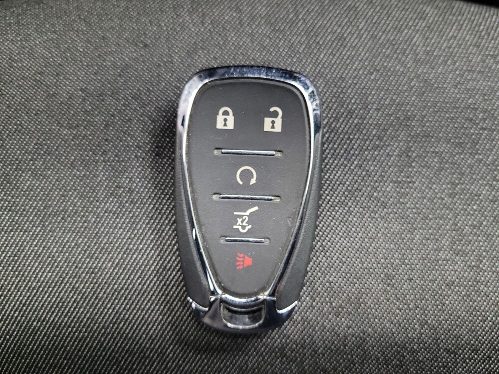 2019 Chevrolet Equinox in Las Vegas, NV 89104 - 18092400 32