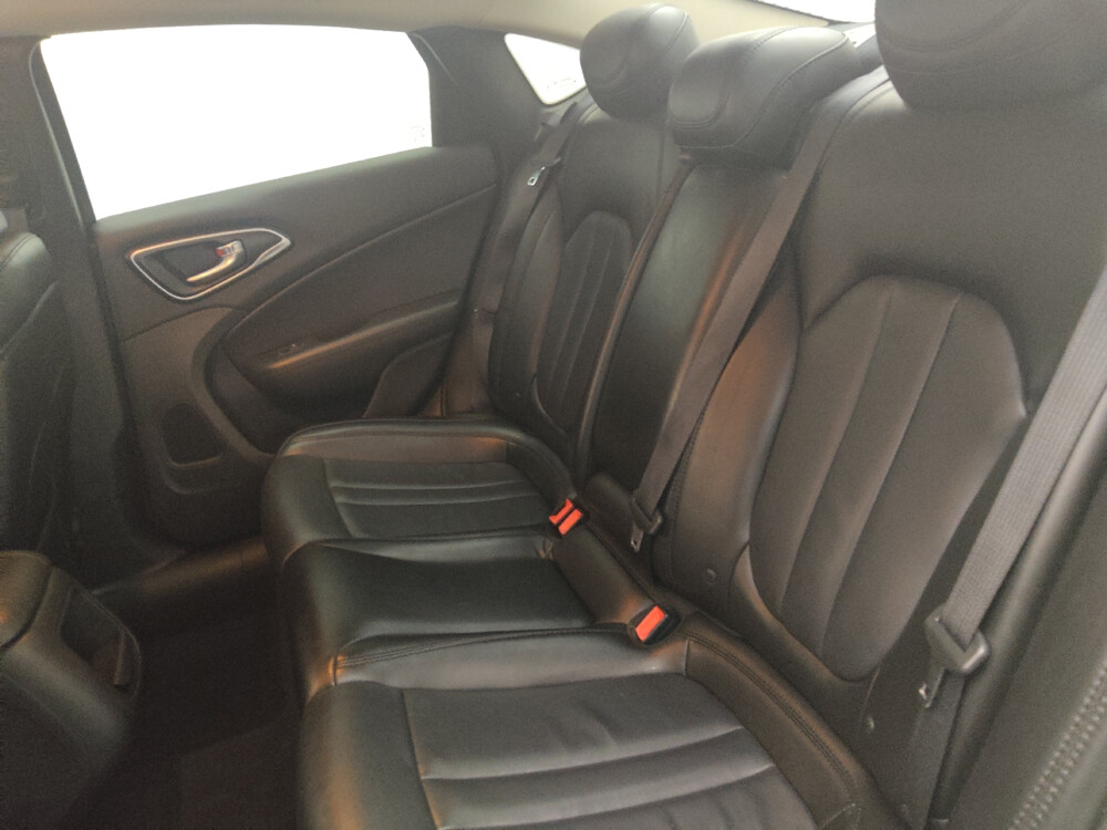 2017 Chrysler 200 in Jacksonville, FL 32225 - 18092401 18