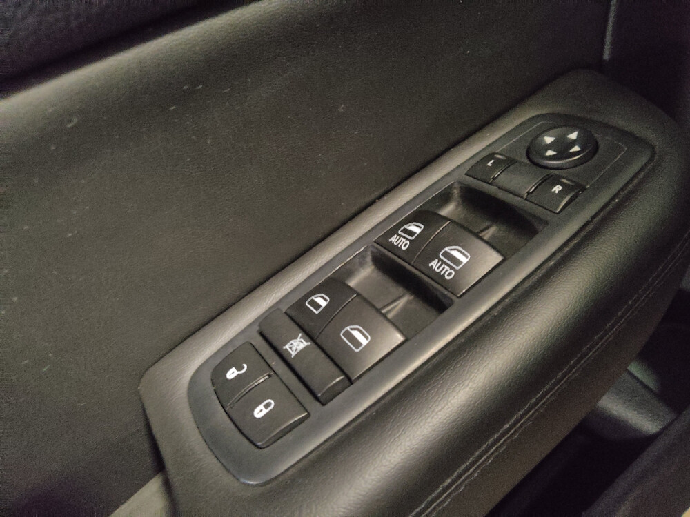 2017 Chrysler 200 in Jacksonville, FL 32225 - 18092401 27