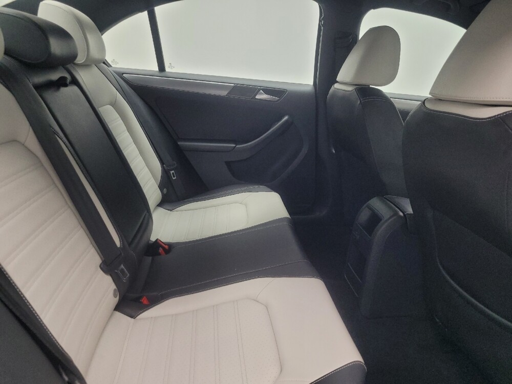 2016 Volkswagen Jetta in Indianapolis, IN 46219 - 18092402 19