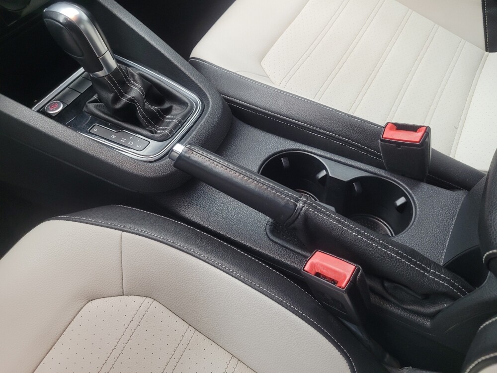 2016 Volkswagen Jetta in Indianapolis, IN 46219 - 18092402 26