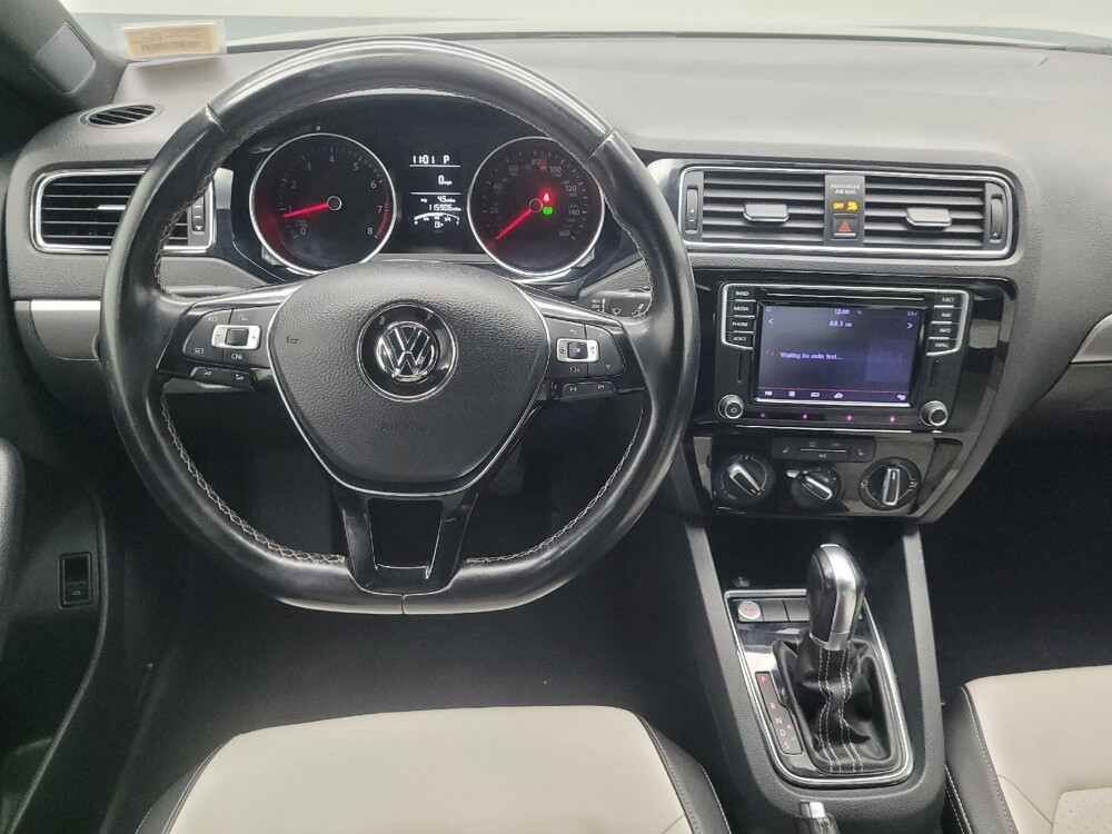 2016 Volkswagen Jetta in Indianapolis, IN 46219 - 18092402 22