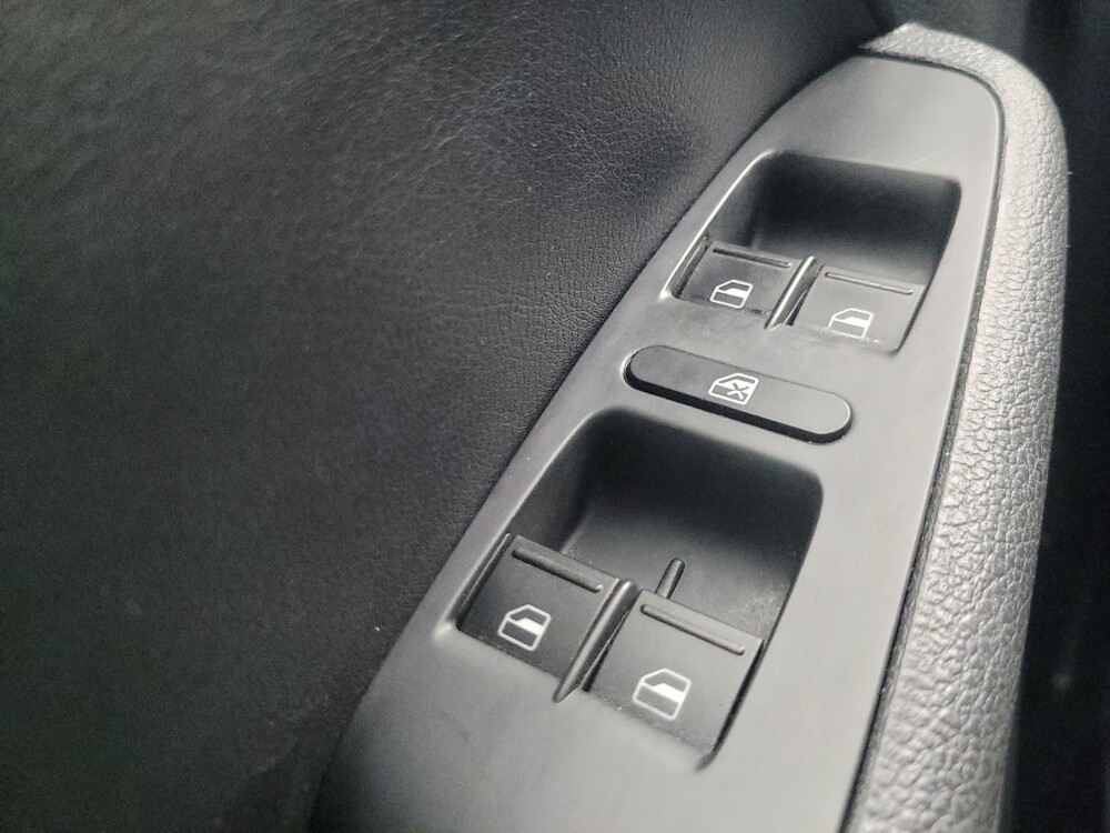 2016 Volkswagen Jetta in Indianapolis, IN 46219 - 18092402 27