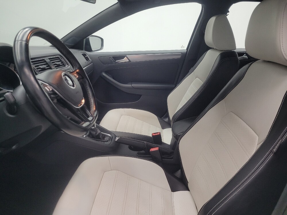 2016 Volkswagen Jetta in Indianapolis, IN 46219 - 18092402 17