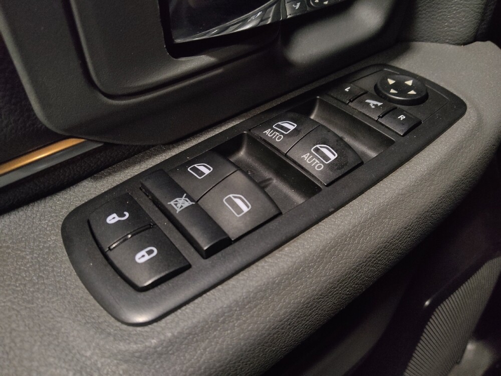 2016 RAM 1500 in Orlando, FL 32808 - 18092403 27