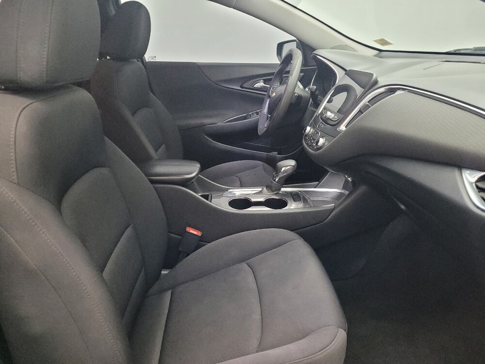 2021 Chevrolet Malibu in Mobile, AL 36606 - 18092406 21