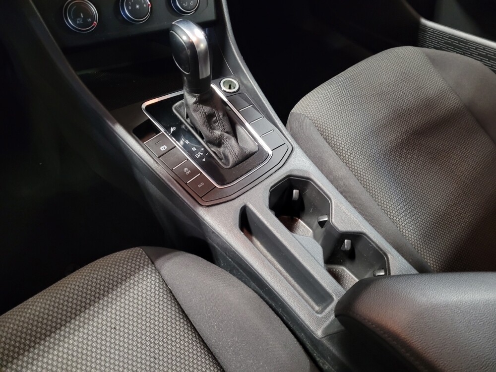 2019 Volkswagen Jetta in Hialeah, FL 33014 - 18092412 26