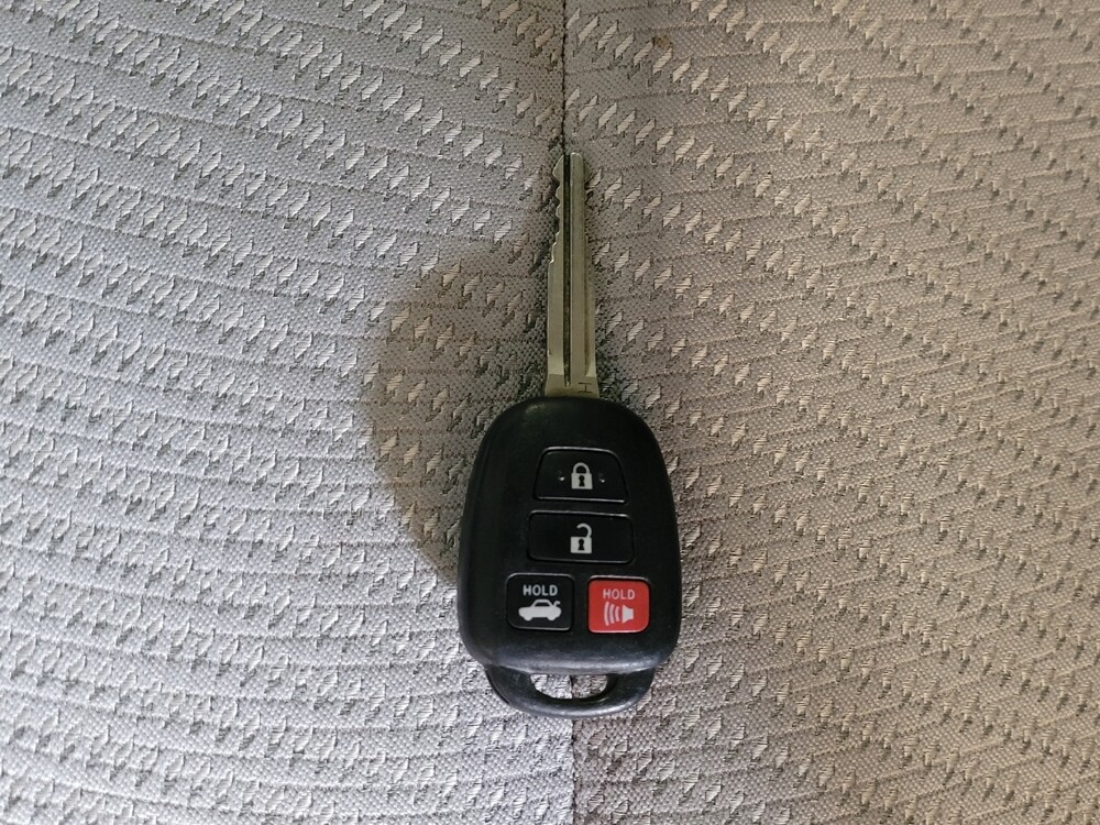 2016 Toyota Camry in Kissimmee, FL 34744 - 18092422 32