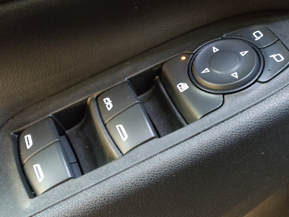 2020 Chevrolet Equinox in Winston-Salem, NC 27103 - 18092427 27