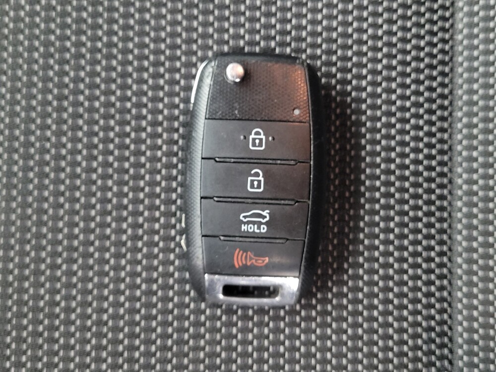 2017 Kia Forte in Huntsville, AL 35816 - 18092436 32