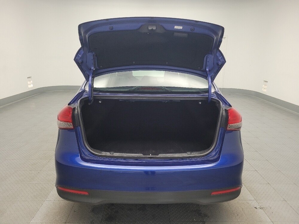 2017 Kia Forte in Huntsville, AL 35816 - 18092436 29