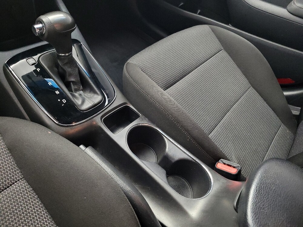 2017 Kia Forte in Huntsville, AL 35816 - 18092436 26