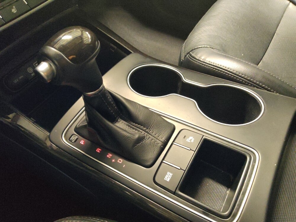 2017 Kia Sorento in Houston, TX 77060 - 18092440 26