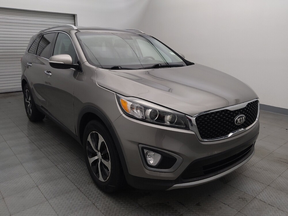 2017 Kia Sorento in Houston, TX 77060 - 18092440 13