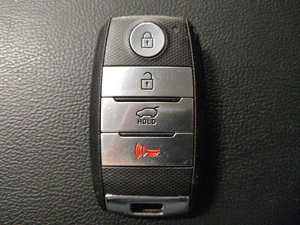 2017 Kia Sorento in Houston, TX 77060 - 18092440 32