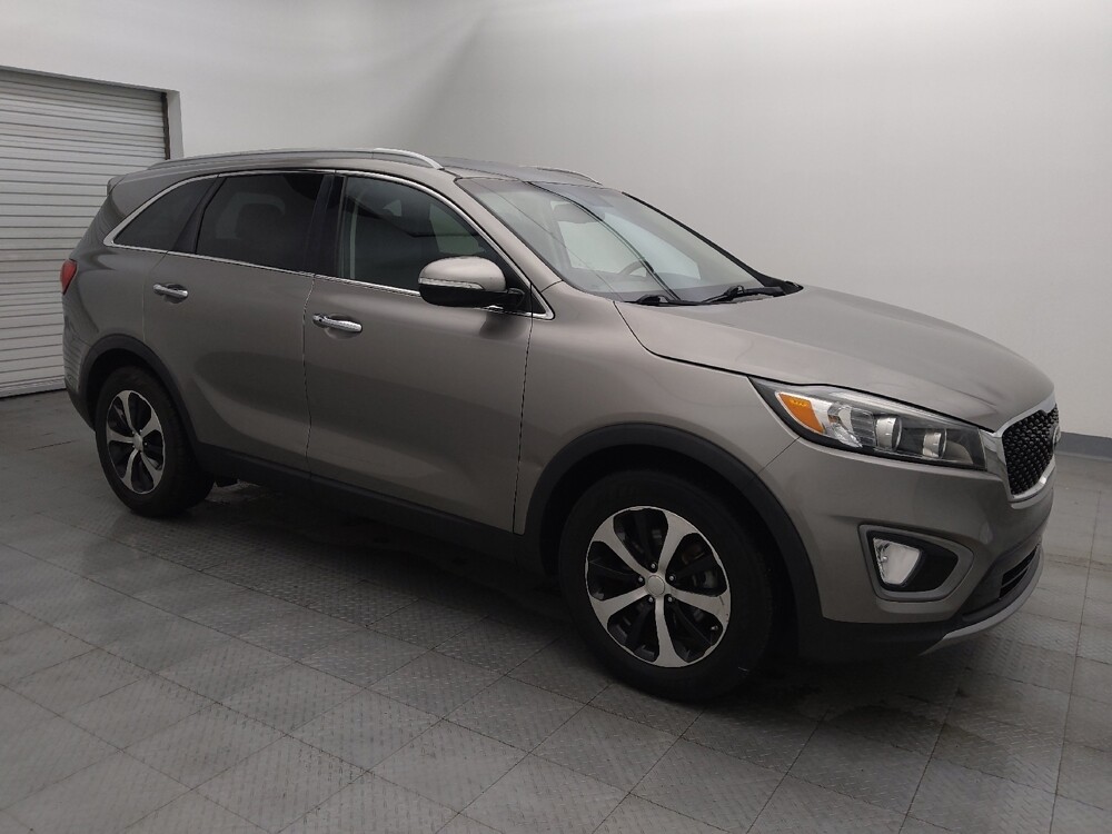 2017 Kia Sorento in Houston, TX 77060 - 18092440 11