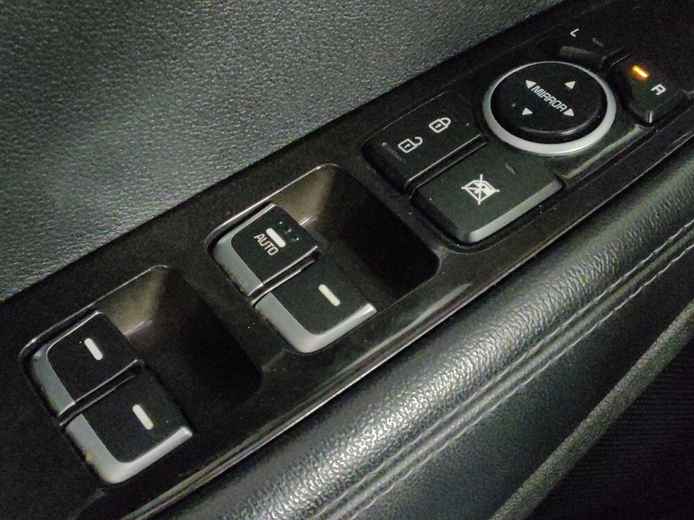 2017 Kia Sorento in Houston, TX 77060 - 18092440 27