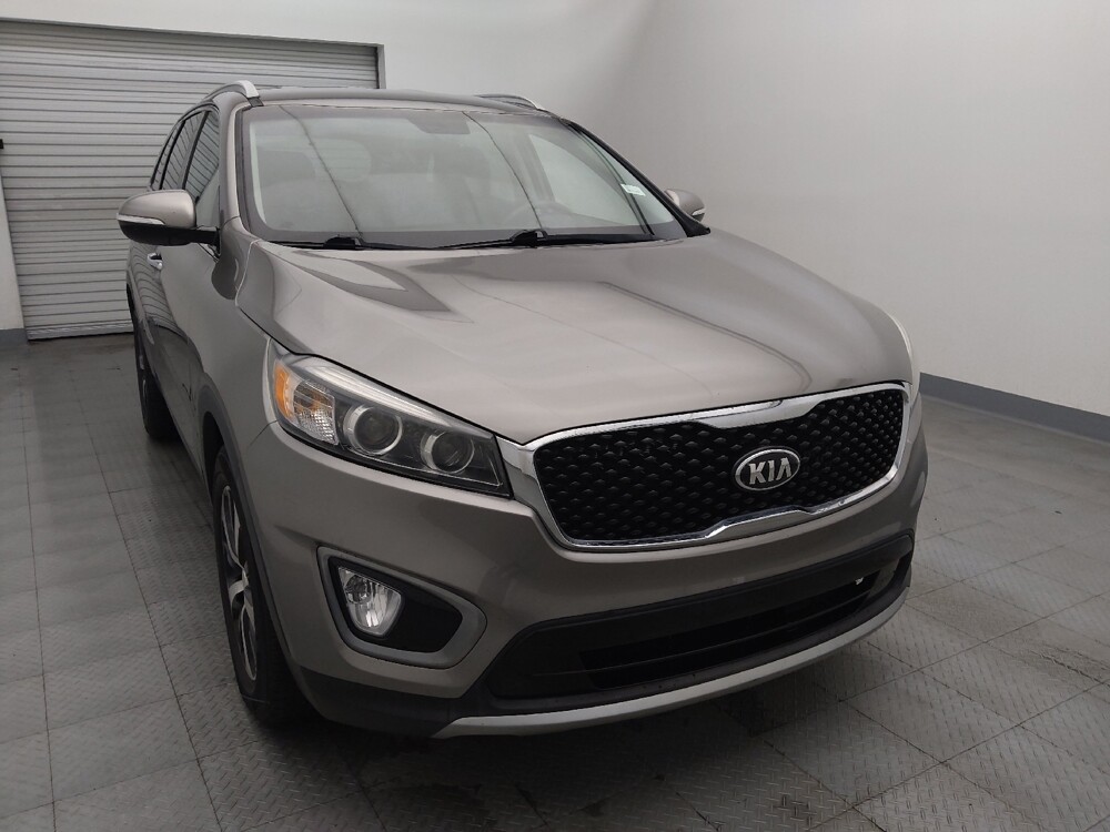 2017 Kia Sorento in Houston, TX 77060 - 18092440 14