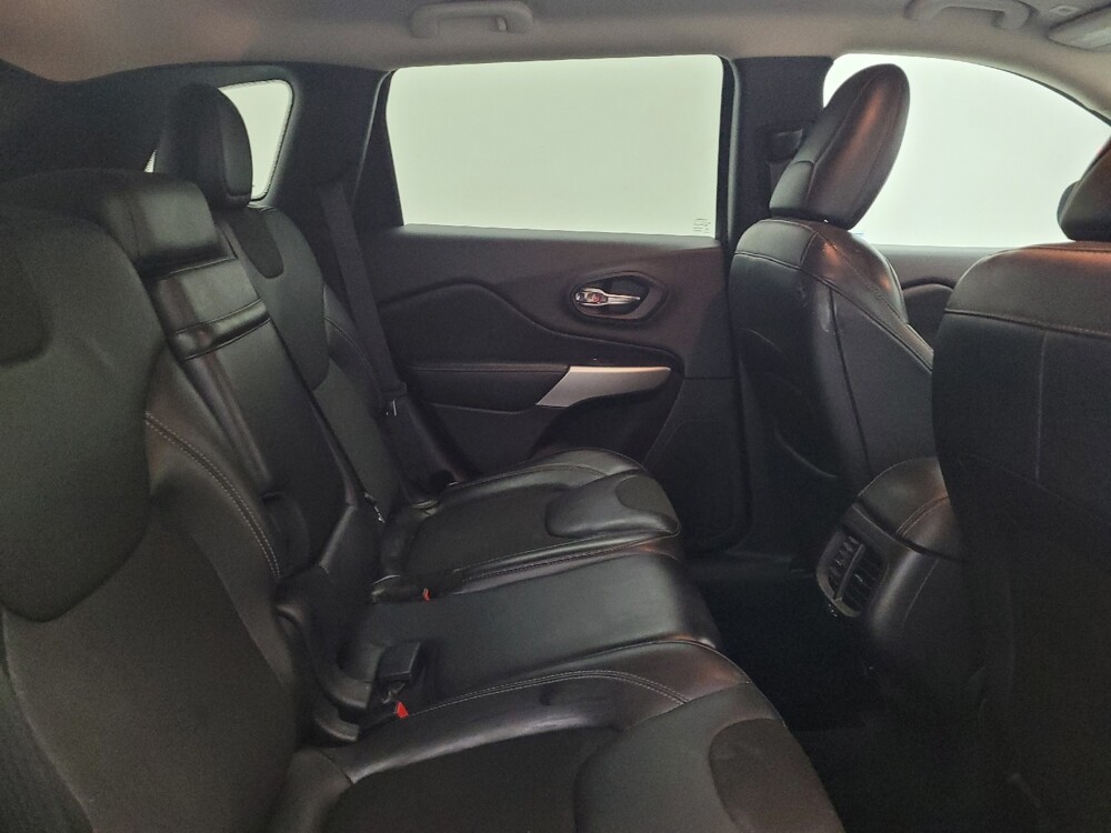 2018 Jeep Cherokee in Louisville, KY 40258 - 18092447 19