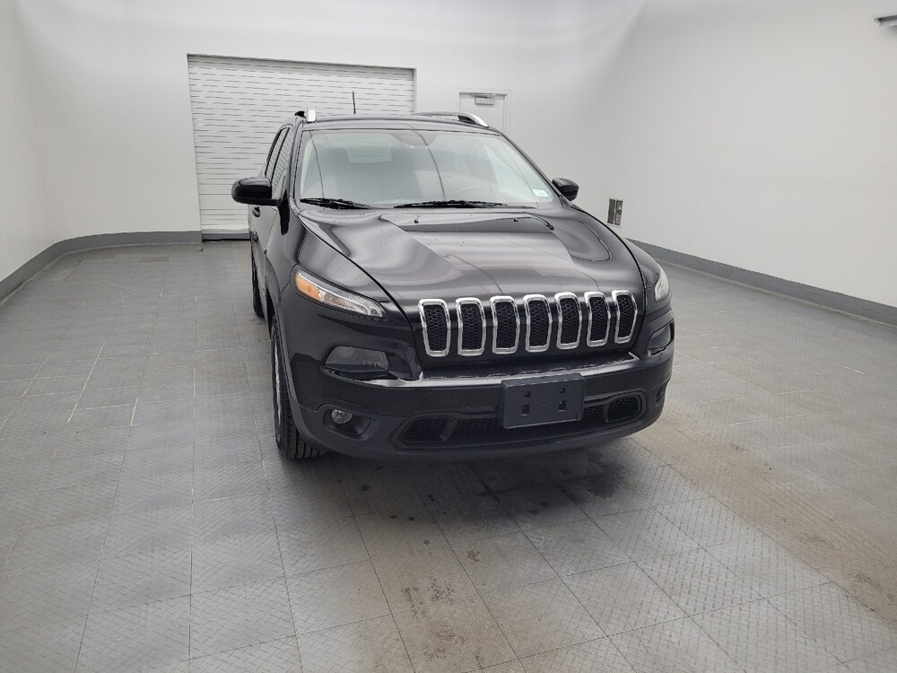 2018 Jeep Cherokee in Louisville, KY 40258 - 18092447 14