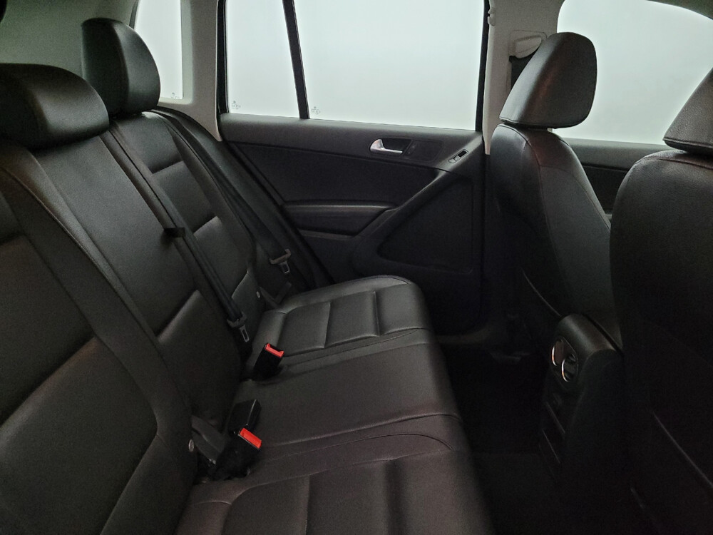 2016 Volkswagen Tiguan in Temple Hills, MD 20746 - 18092449 19