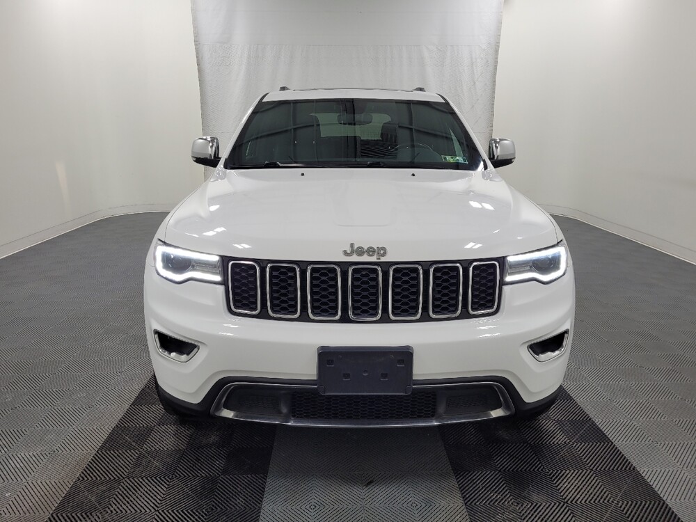 2020 Jeep Grand Cherokee in Pittsburgh, PA 15236 - 18092469 14